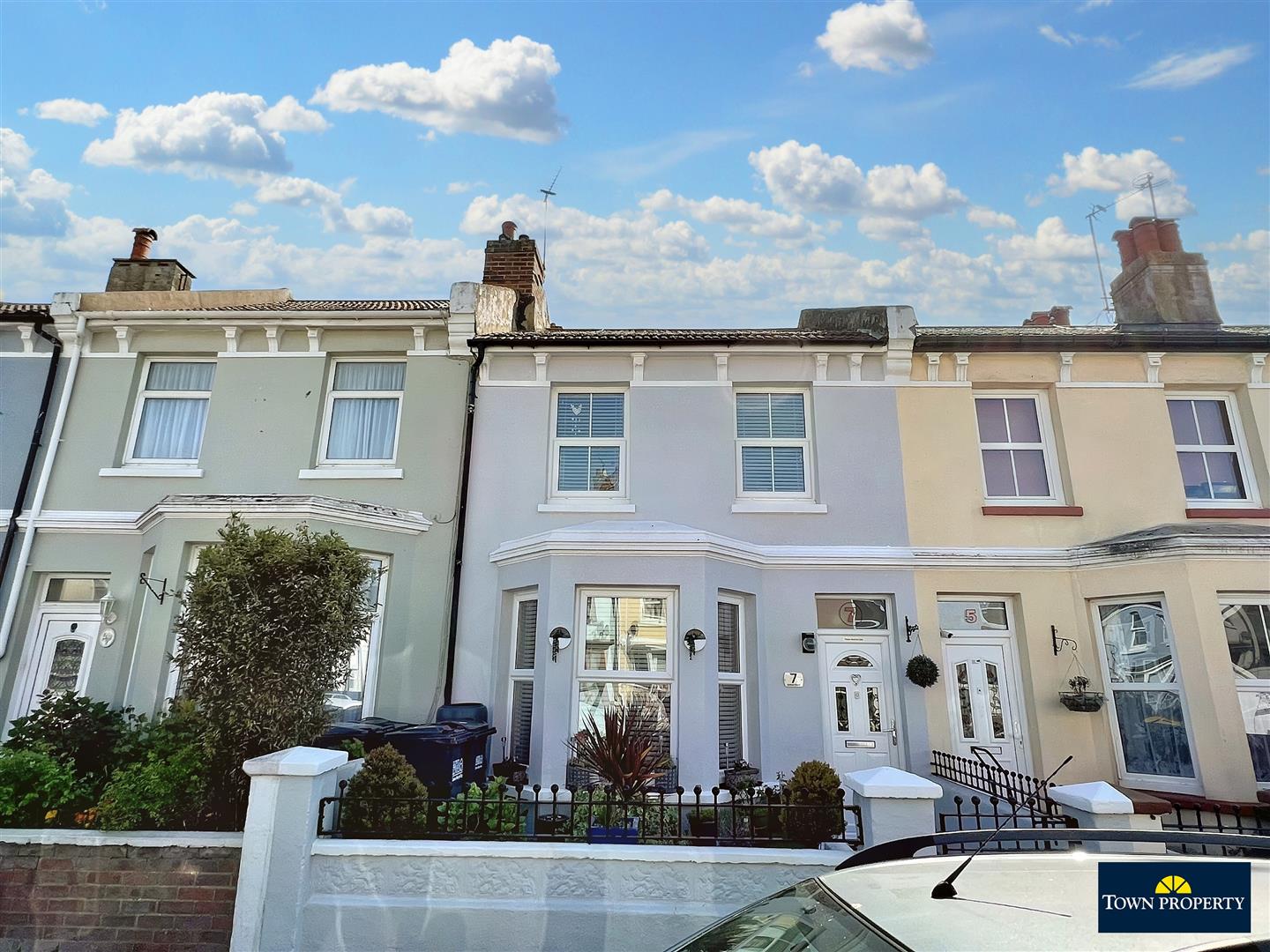 Property Details for Eshton Road Eastbourne BN22 7ES Town Property